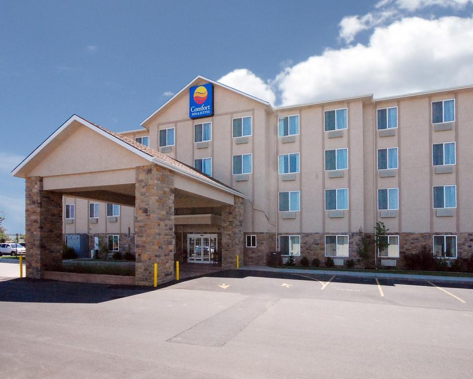וואלה וואלה Comfort Inn & Suites מראה חיצוני תמונה