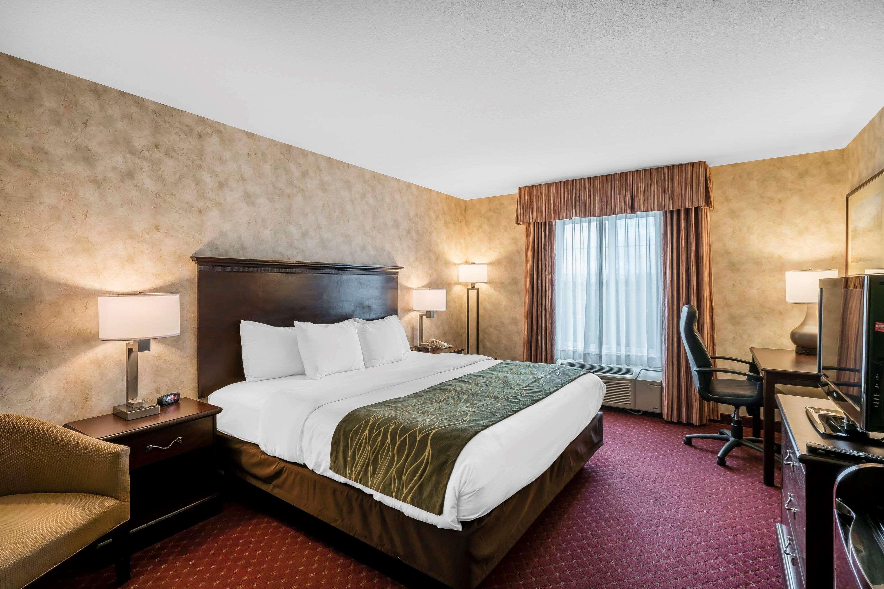 וואלה וואלה Comfort Inn & Suites מראה חיצוני תמונה