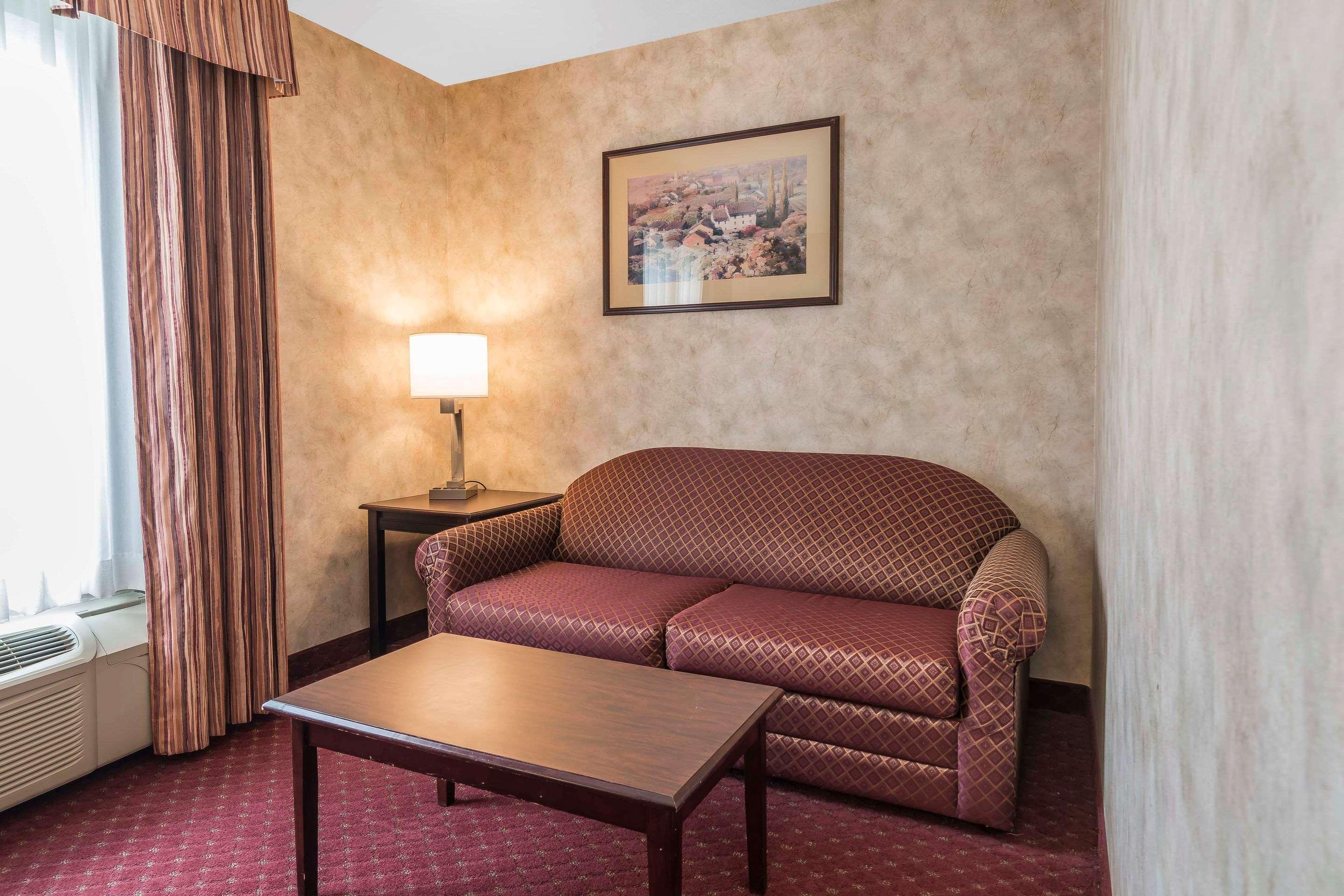 וואלה וואלה Comfort Inn & Suites מראה חיצוני תמונה