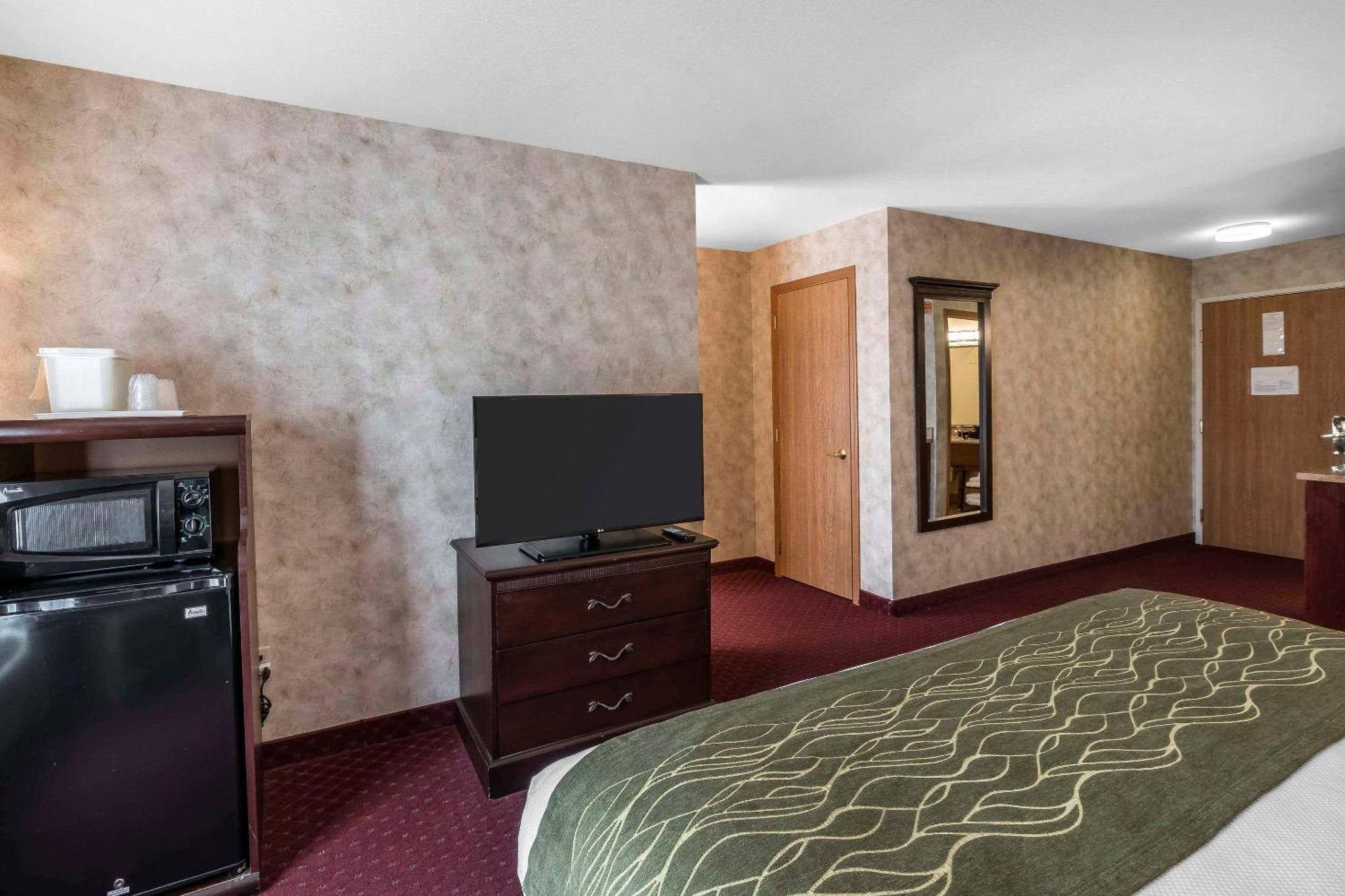 וואלה וואלה Comfort Inn & Suites מראה חיצוני תמונה