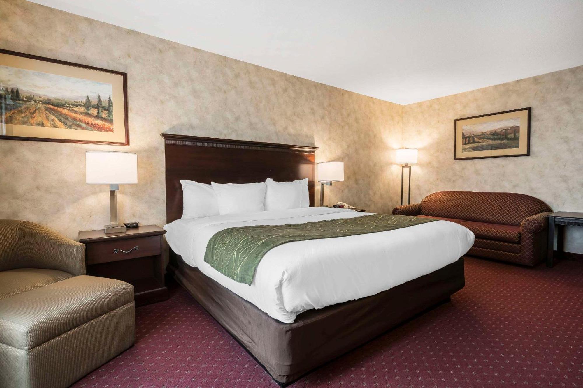 וואלה וואלה Comfort Inn & Suites מראה חיצוני תמונה